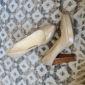 Calvin Klein beige patent leather heels